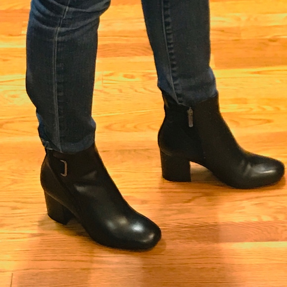 EASY SPIRIT BATONA LEATHER HEELED BOOTIES - 6.5M - Picture 7 of 8